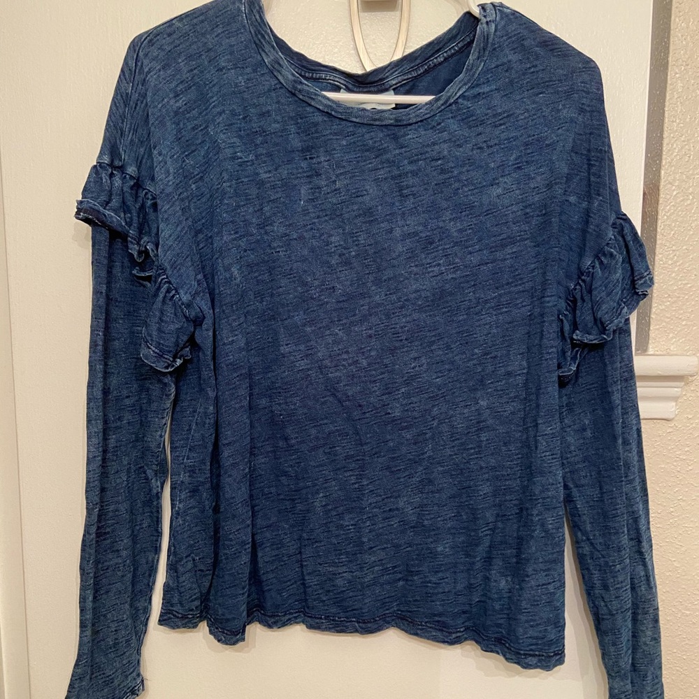 Long sleeve, ruffle top